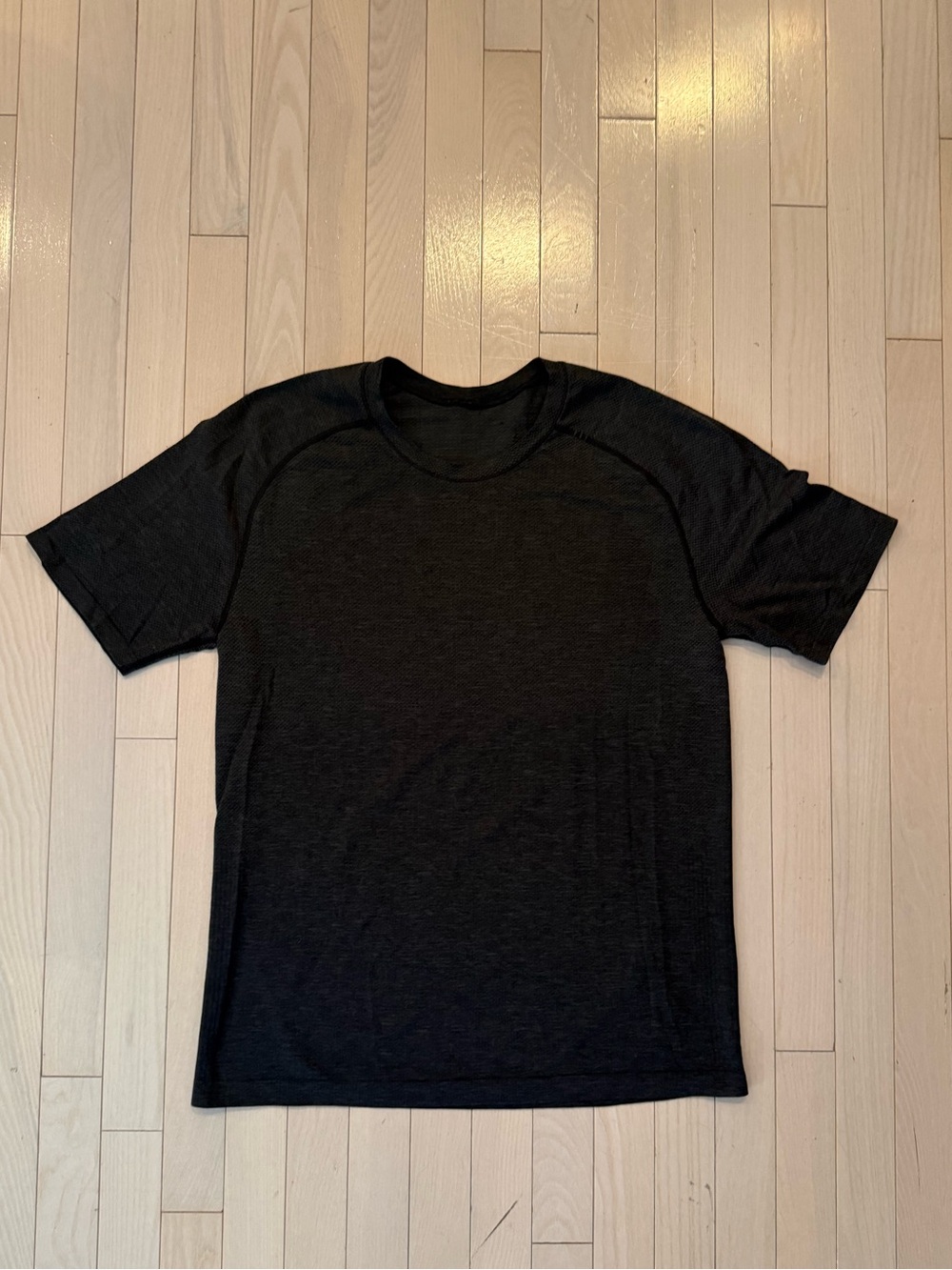 Men's Metal Vent Tech Black Short-Sleeve Crewneck Shirt - Picture 2 of 4